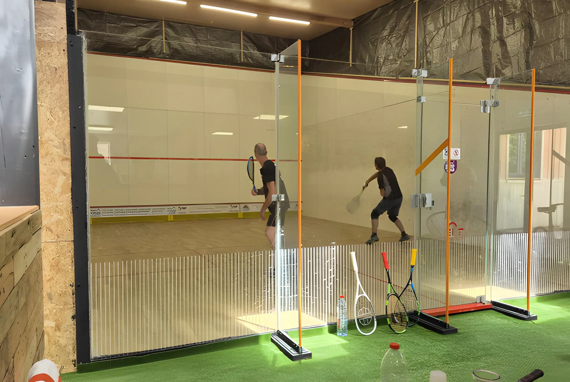 2 joueur de squash en action